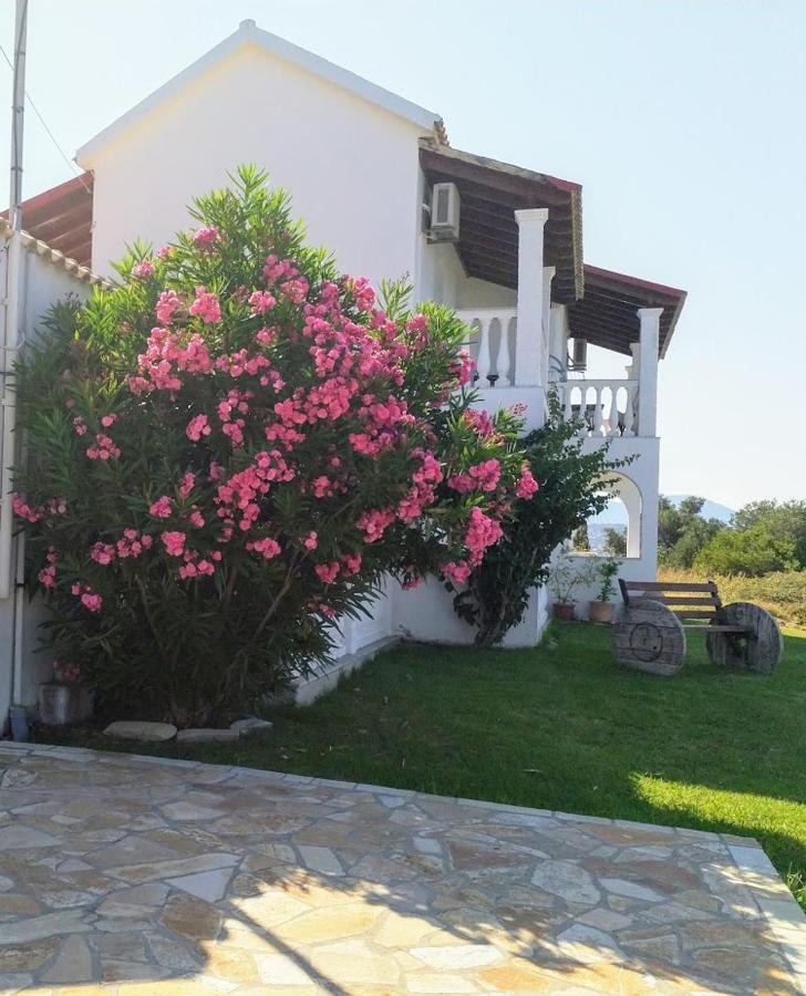 Spiros Maria Apartment